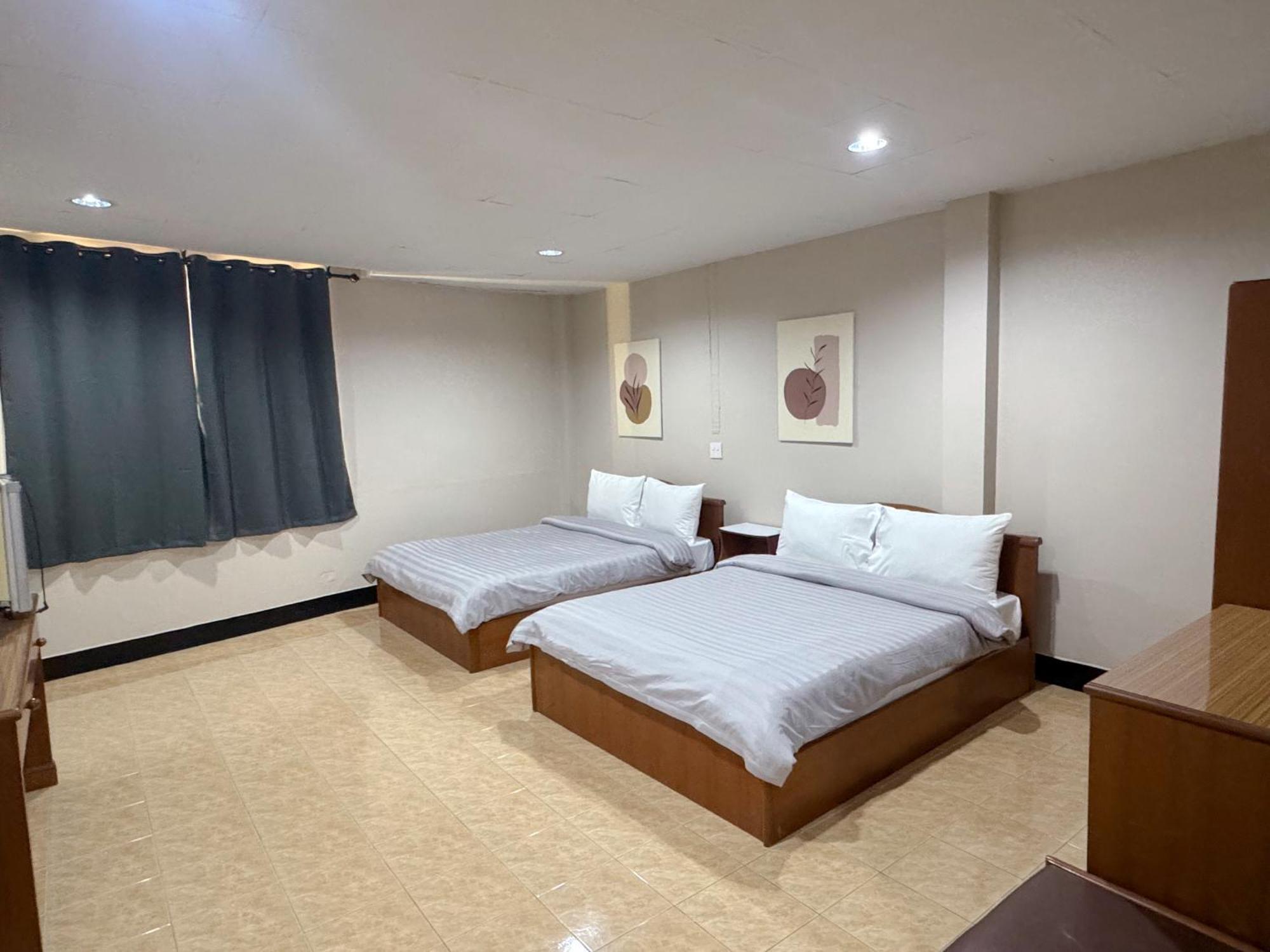 Tokyo Hotel Накхонратчасима Экстерьер фото